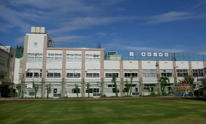 昌英塗装　杉並区　東田小学校