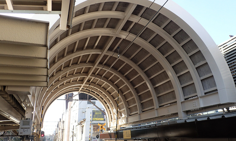 昌英塗装　西武鉄道　飯能駅構内